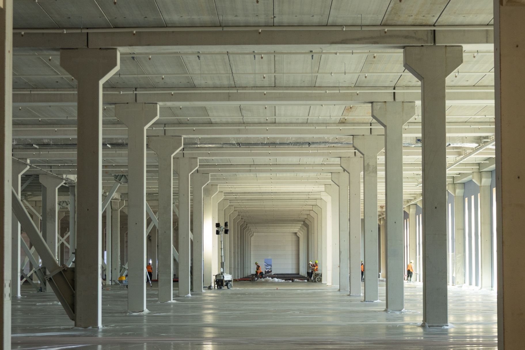Engineering van prefab beton voor Bestseller Logistic Center West in Lelystad